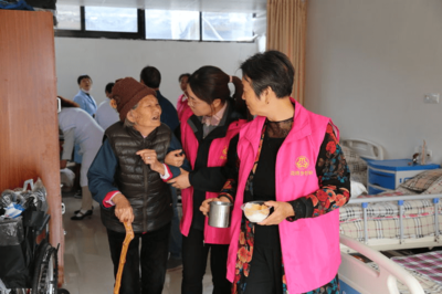 金華市居家養(yǎng)老服務今年將實現(xiàn)全覆蓋 托起老年人穩(wěn)穩(wěn)的幸福